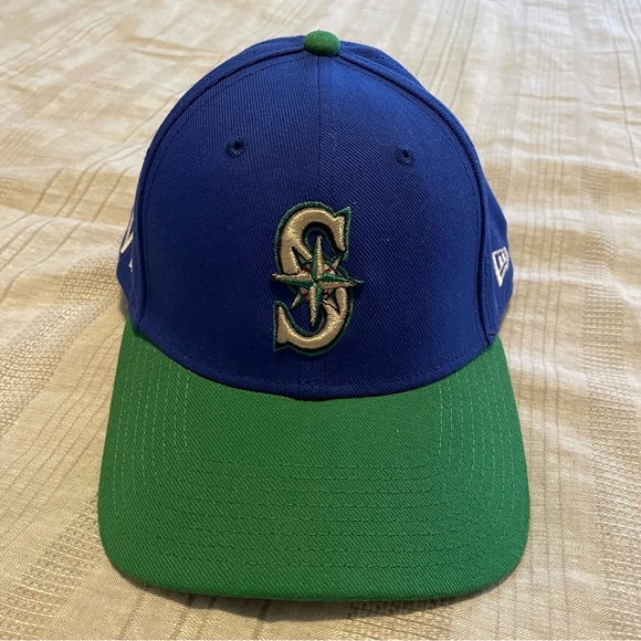 New Era Seattle Mariners X Seahawks Crossover Hat - Picture 1 of 7
